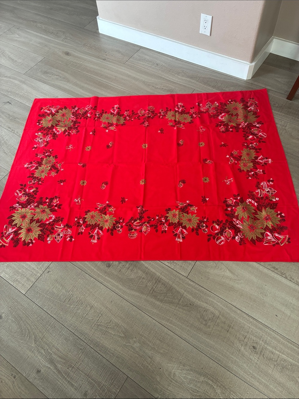 Tablecloth Red Christmas holiday cotton Poinsettia ornaments 48” x 64” NWOT